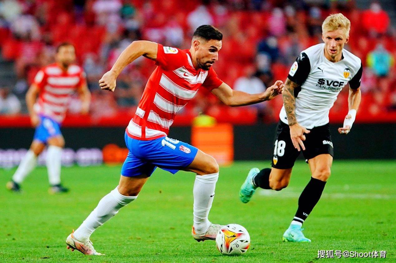 包含今晨体能课后；本菲卡刷新队史纪录备战西甲；目标明确；心理建设被强调的词条