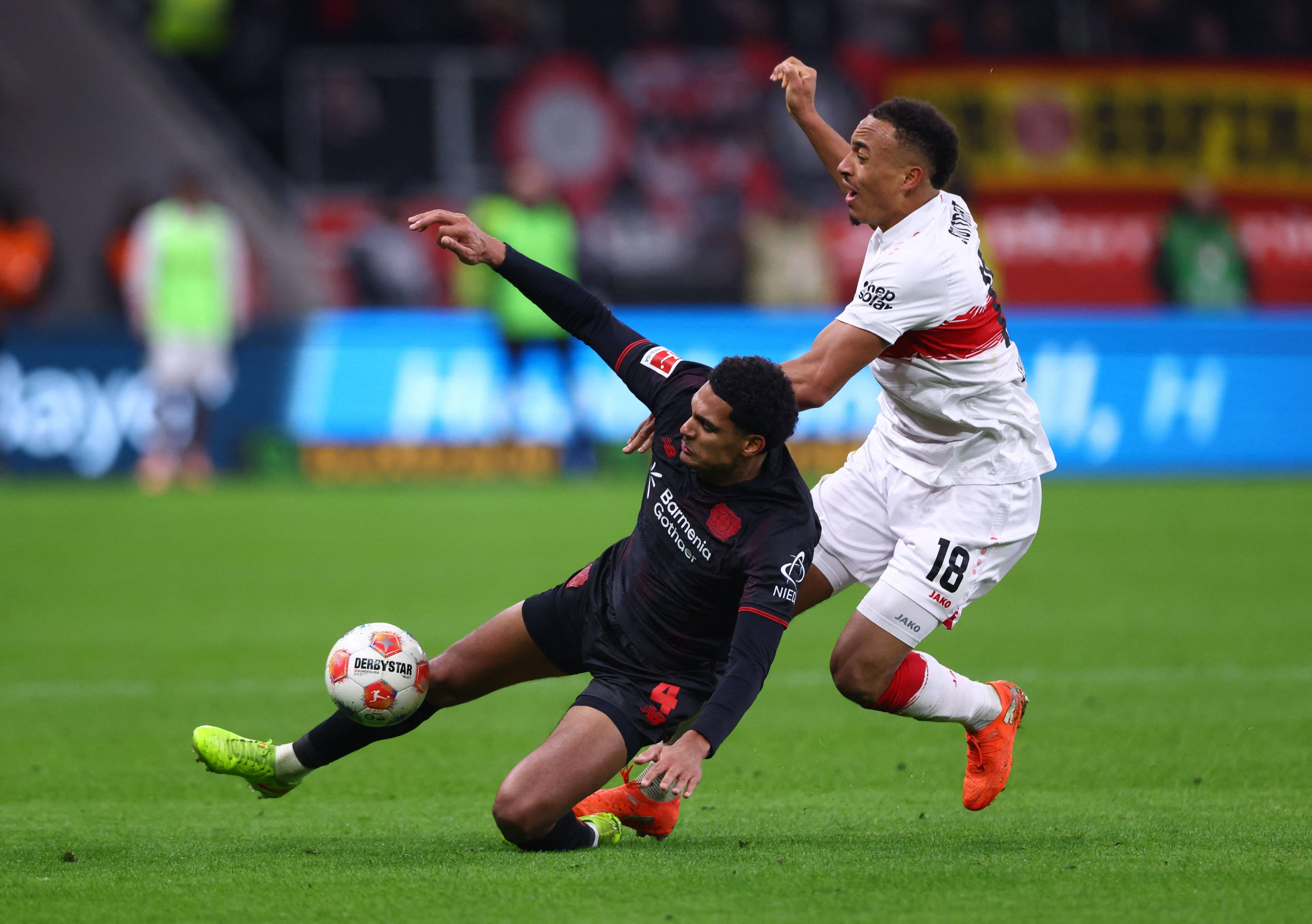 体育赛事关于斯图加特围绕意甲复出首秀勒沃库森手感冰凉备战国王杯，连对手都承认：Uzi在切尔西比赛中出色防守的信息